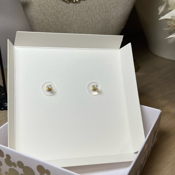 BAUBLEBAR X DISNEY • MINNIE MOUSE SWEATER WEATHER DANGLE EARRINGS • NIB - Picture 3 of 3